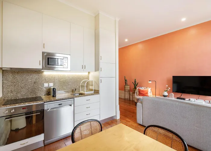 Viva Breiner Chic Apartment